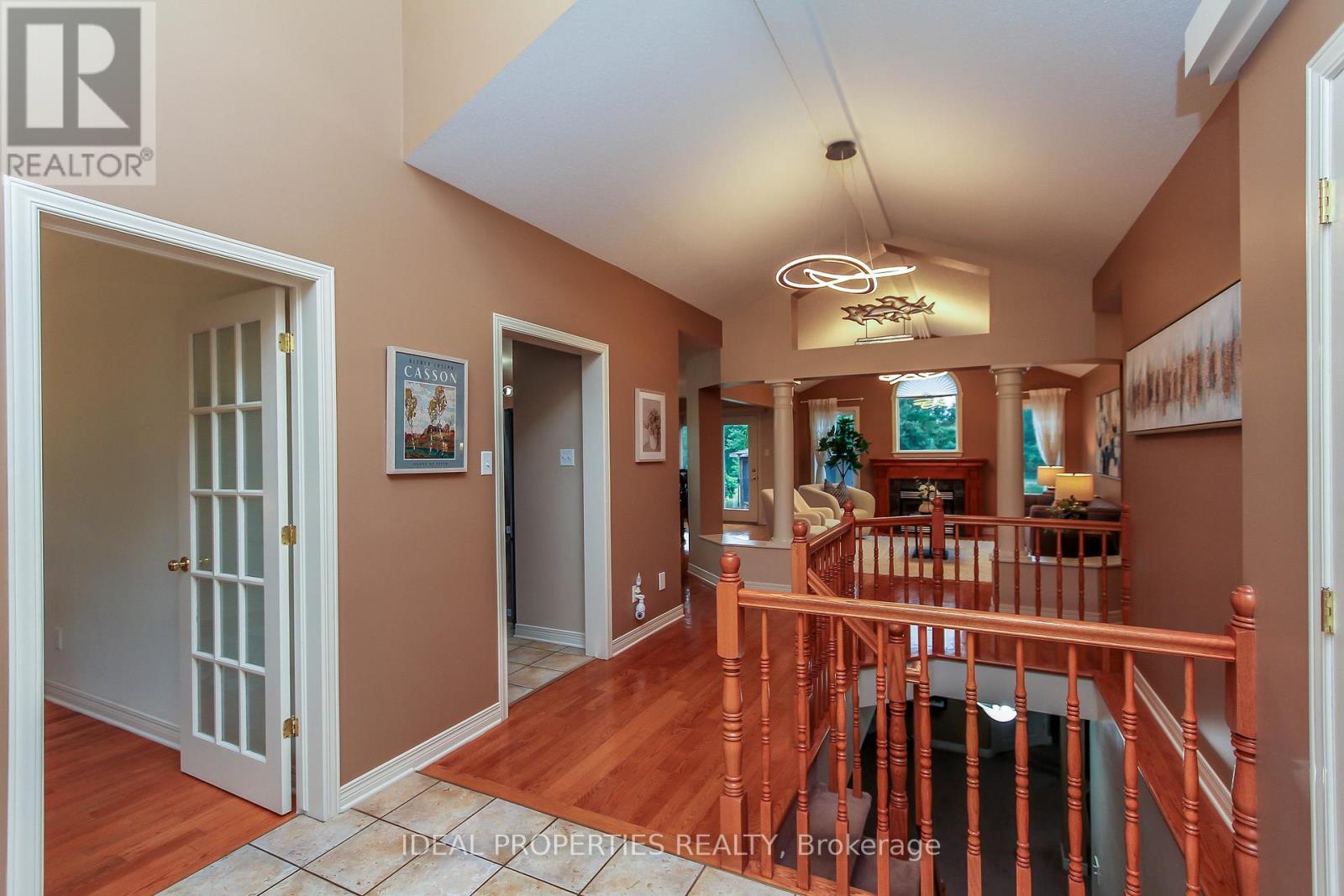 208 Pine Ridge Drive, Beckwith, Ontario  K7C 3P2 - Photo 7 - X12317996