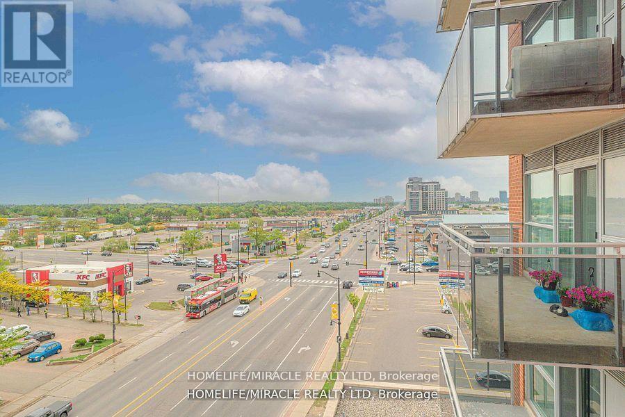 709 - 215 Queen Street E, Brampton (Queen Street Corridor), Ontario  L6W 0A9 - Photo 19 - W12317912