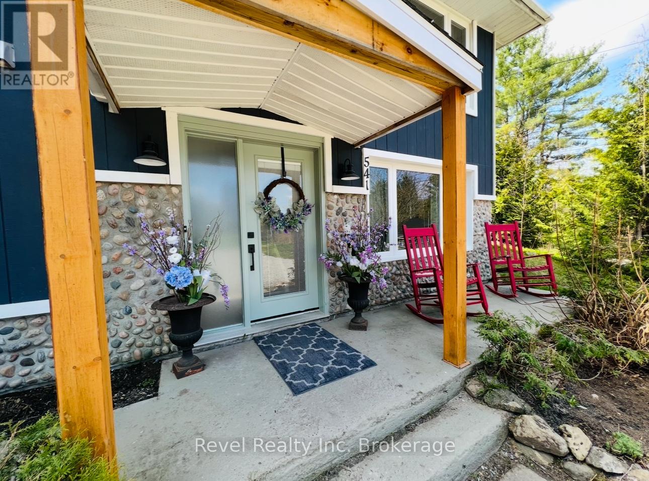 541 Donald Street, Mattawa, Ontario  P0H 1V0 - Photo 2 - X12317945