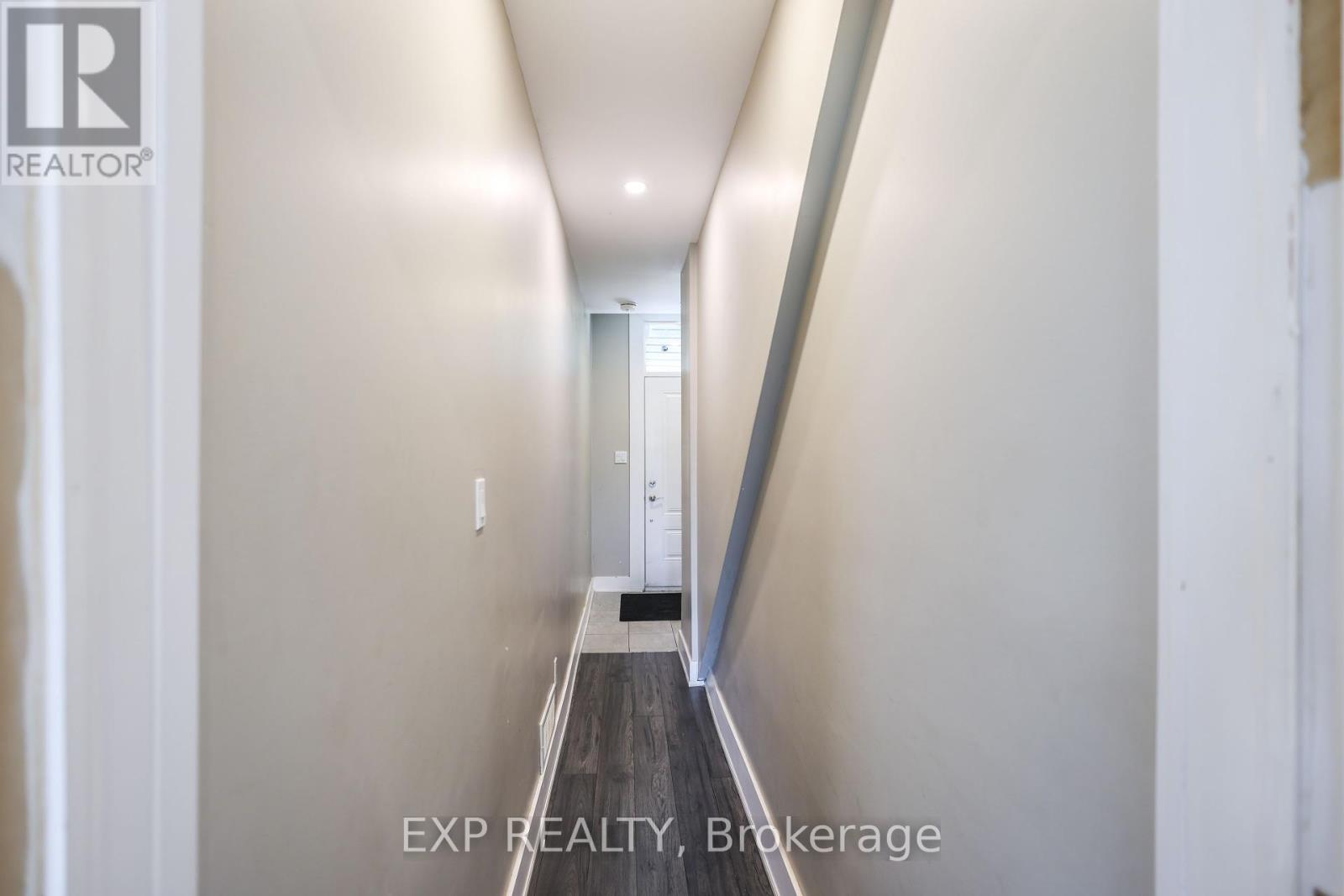 29 Ashley Street, Hamilton, Ontario  L8L 5S5 - Photo 12 - X12317892