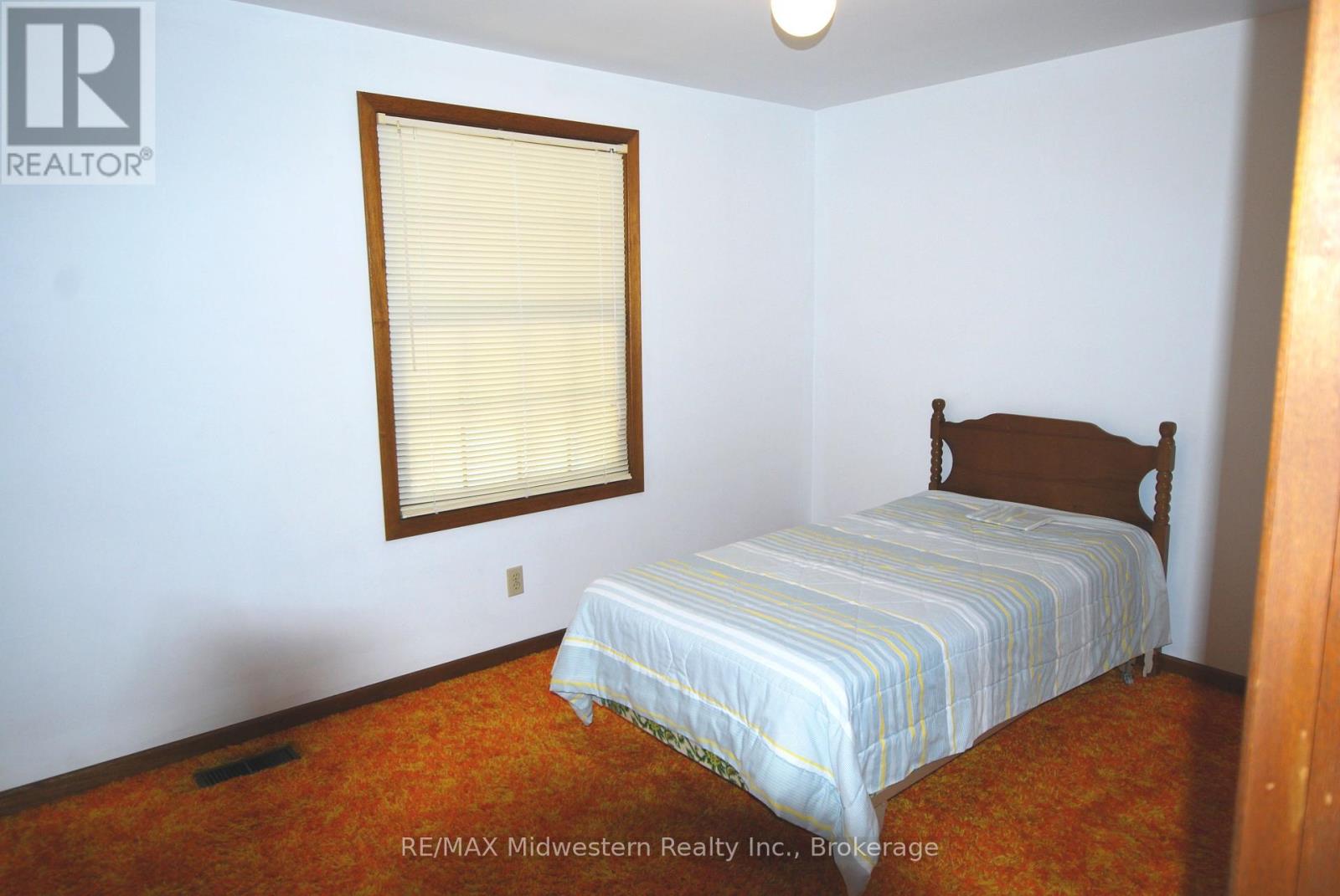 62 King Street N, Minto, Ontario  N0G 1Z0 - Photo 12 - X12317966