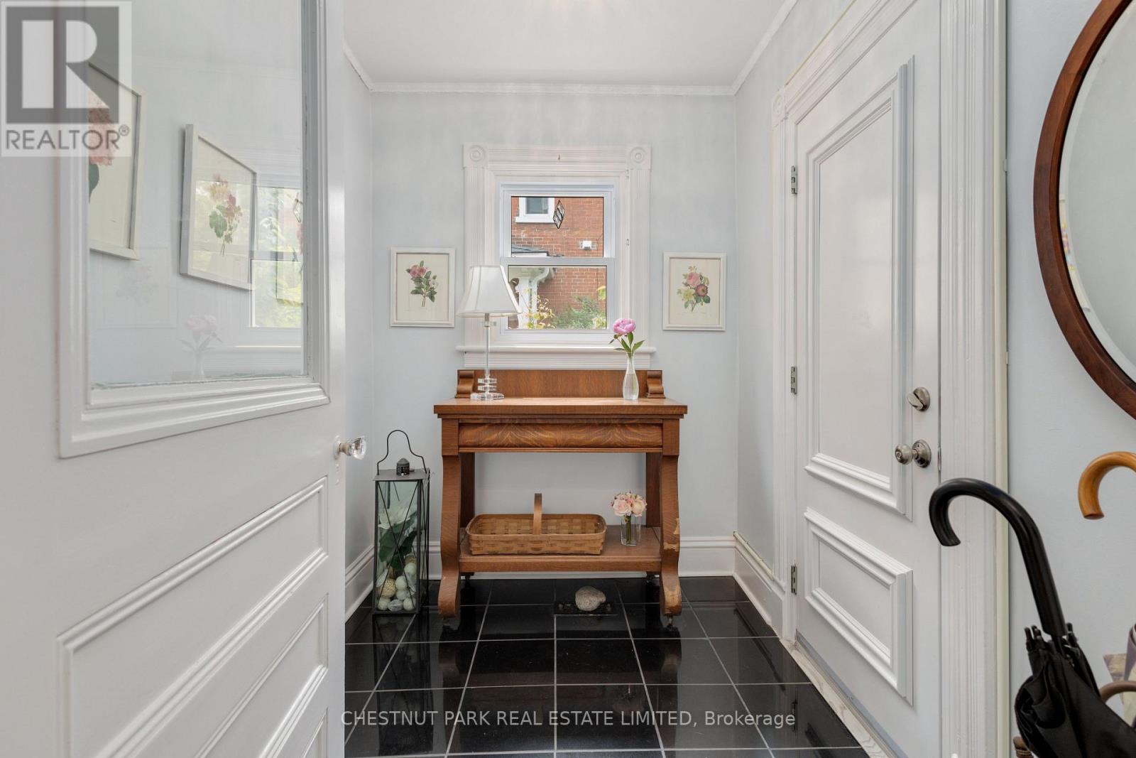 219 Charles Street, Belleville, Ontario  K8N 3M3 - Photo 3 - X12270180