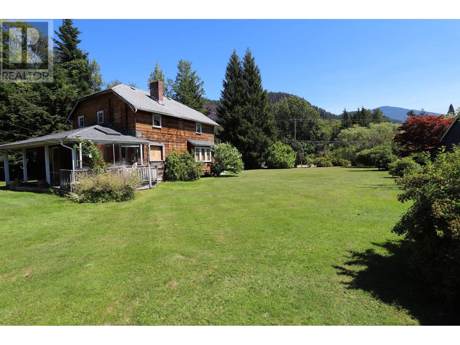 41591 Government Road, Squamish, British Columbia  V0N 1H0 - Photo 6 - C8068346