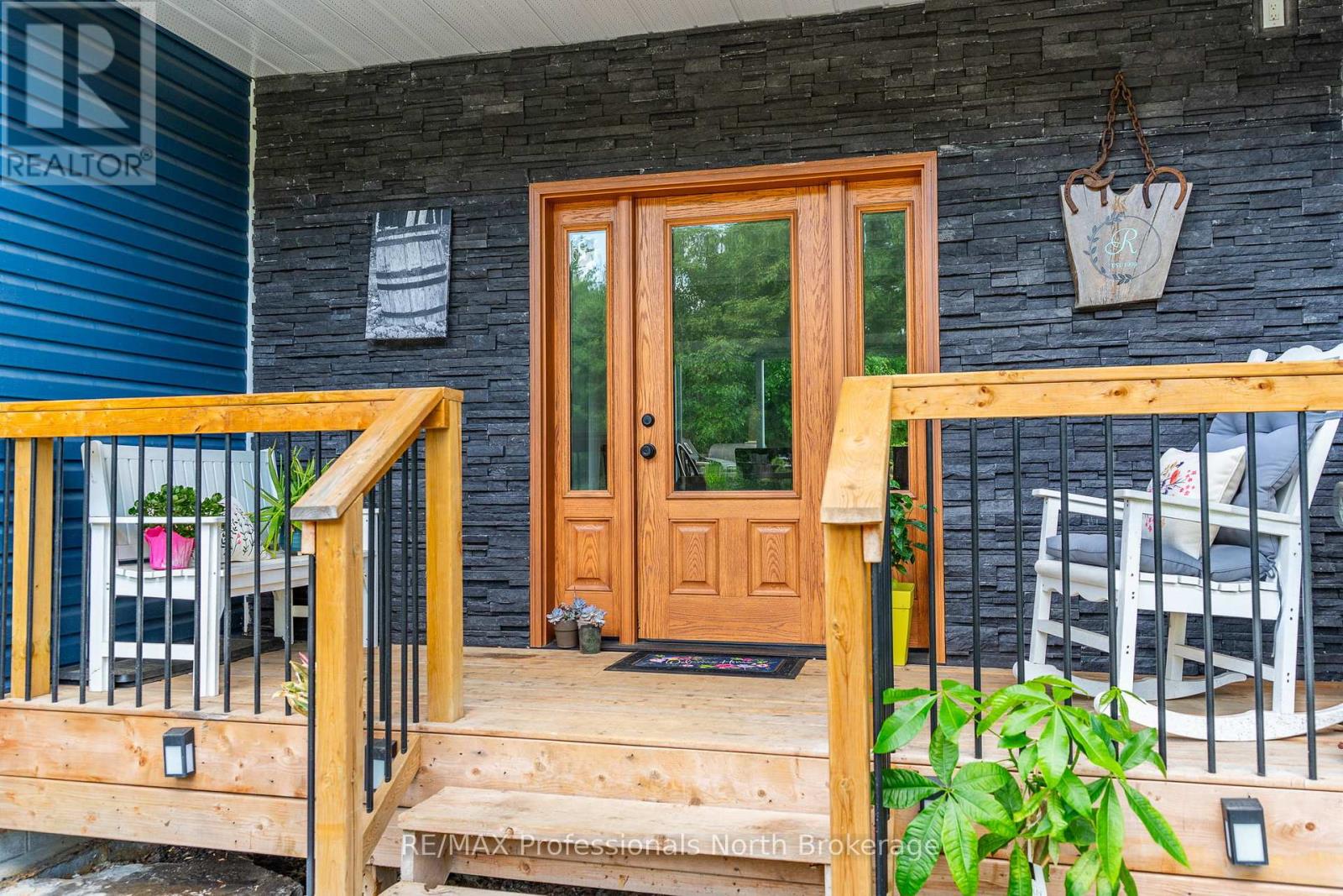 1030 All Seasons Court, Algonquin Highlands, Ontario  K0M 1S0 - Photo 4 - X12317979
