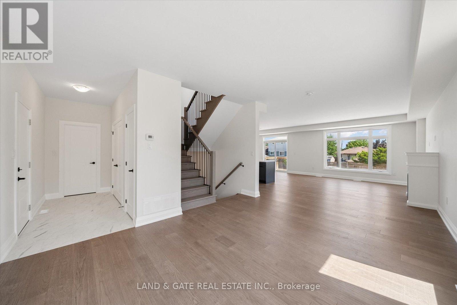 Property at 965 QUEENSDALE AVENUE image 4