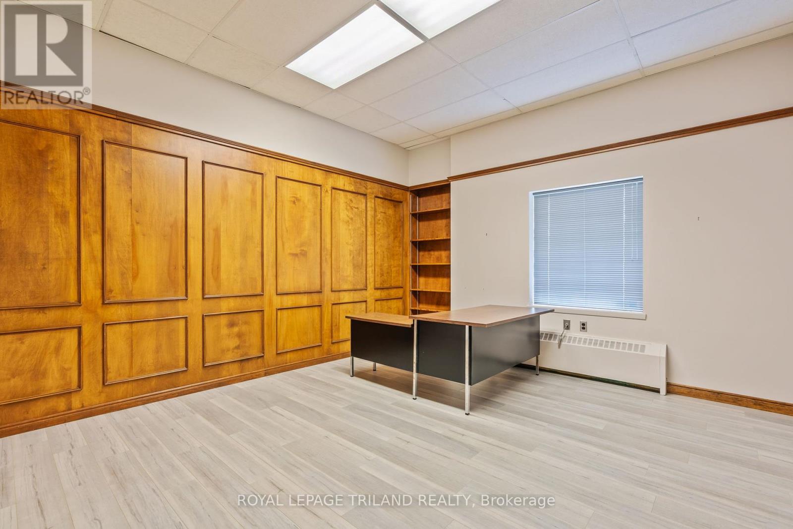 108 Centre Street W, St. Thomas, Ontario  N5R 2Z7 - Photo 11 - X12318032