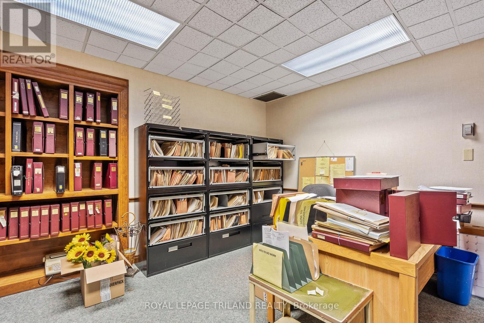 108 Centre Street W, St. Thomas, Ontario  N5R 2Z7 - Photo 14 - X12318032
