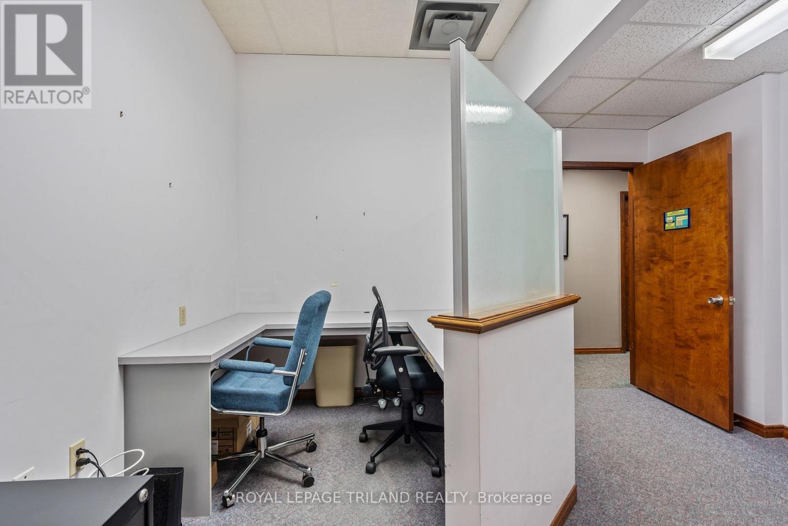 108 Centre Street W, St. Thomas, Ontario  N5R 2Z7 - Photo 17 - X12318032