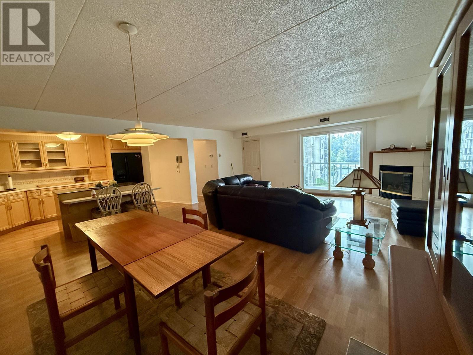Property at 208 149 Fanshaw ST image 5