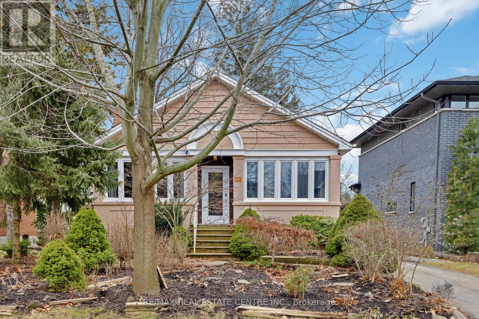 Property at 32 WENONAH DRIVE image 1