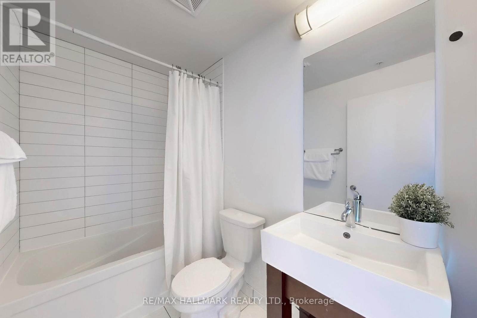 1207 - 840 Queens Plate Drive, Toronto, Ontario  M9W 0E7 - Photo 20 - W12317964