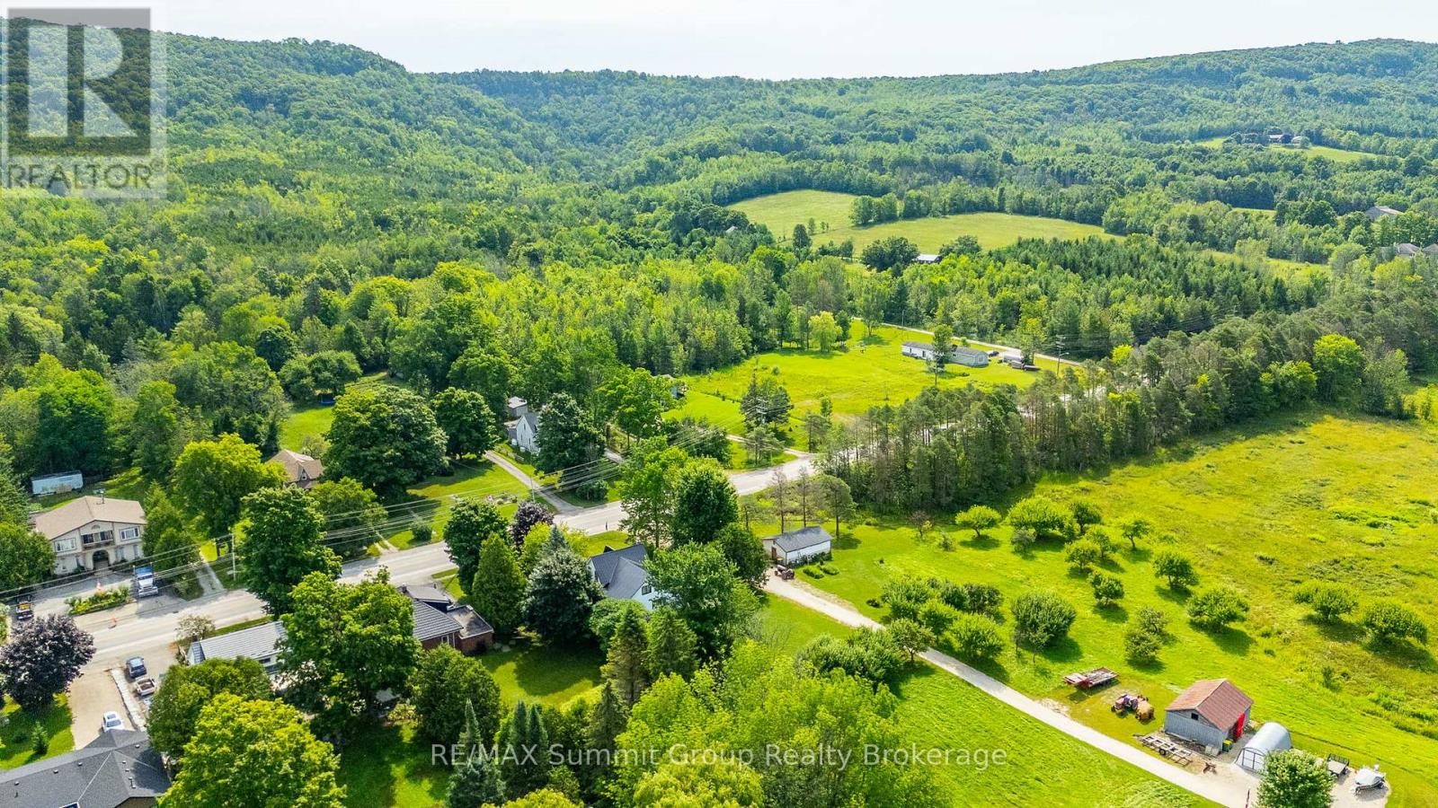235284 Grey Road 13, Grey Highlands, Ontario  N0C 1G0 - Photo 38 - X12318033