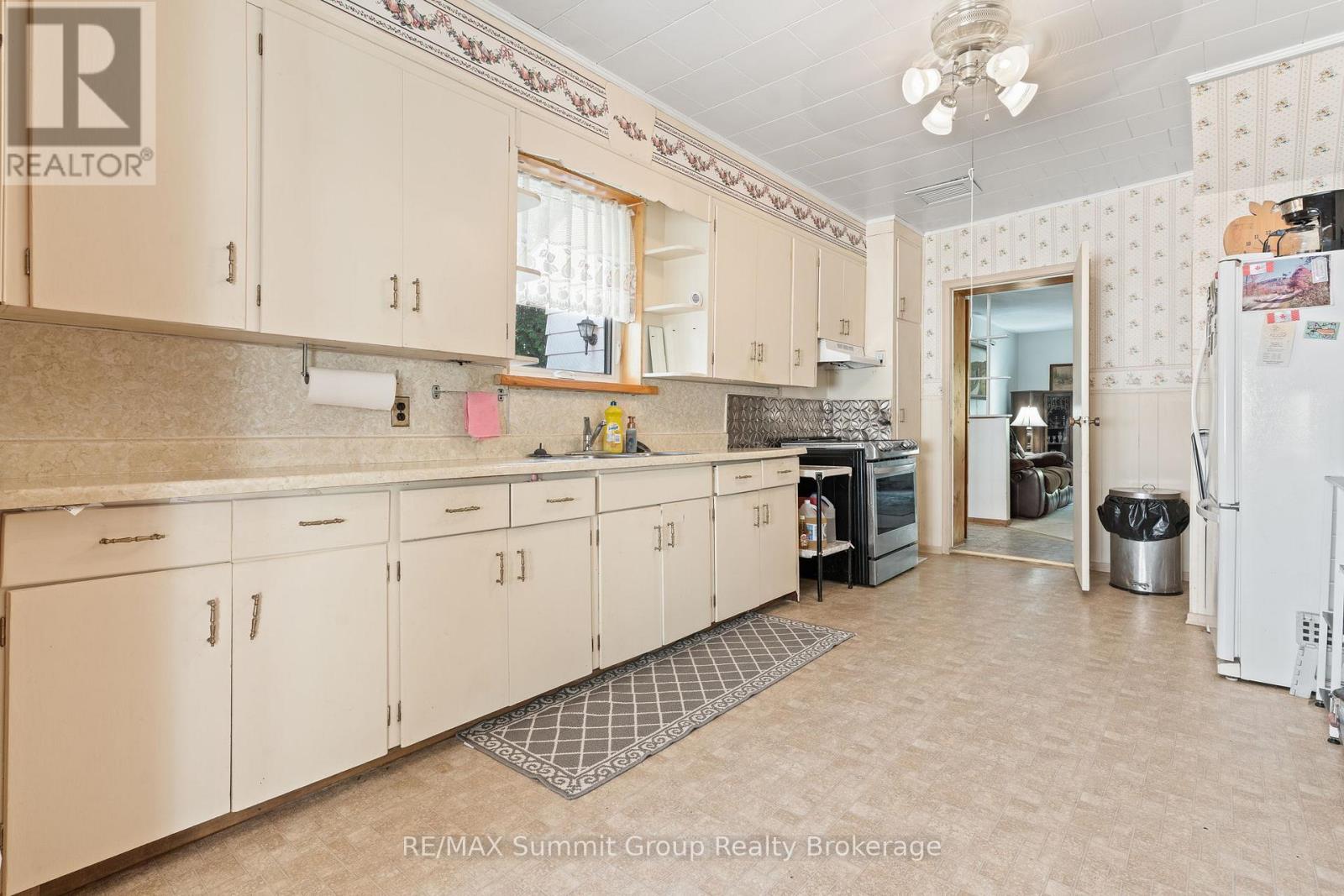 235284 Grey Road 13, Grey Highlands, Ontario  N0C 1G0 - Photo 8 - X12318033