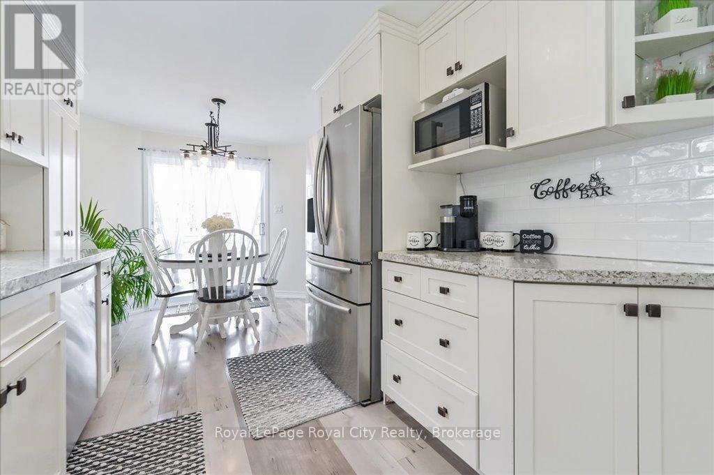 164 Tait Crescent, Centre Wellington, Ontario  N1M 3P5 - Photo 9 - X12318043