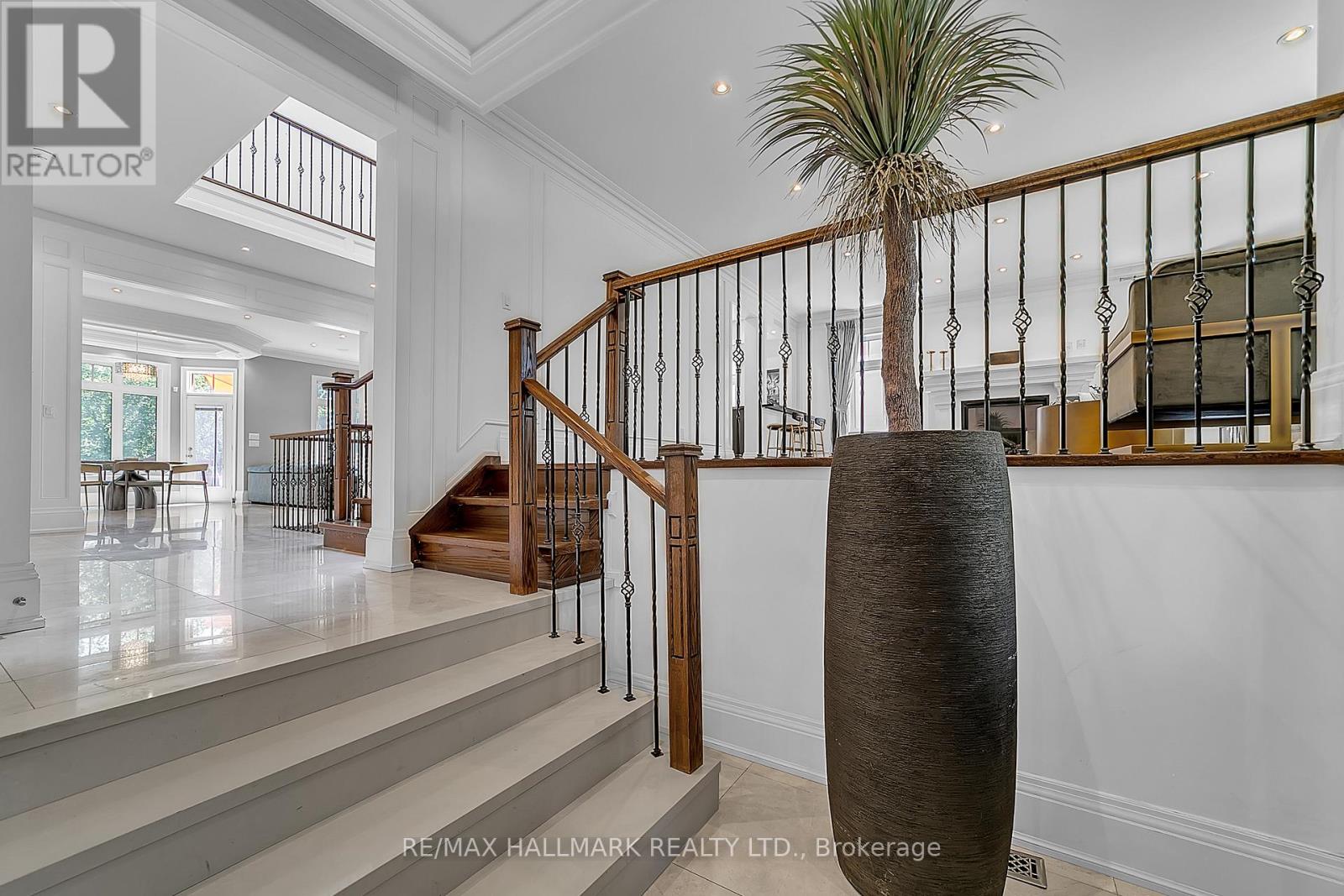 Property at 48 HURLINGHAM CRESCENT E image 3