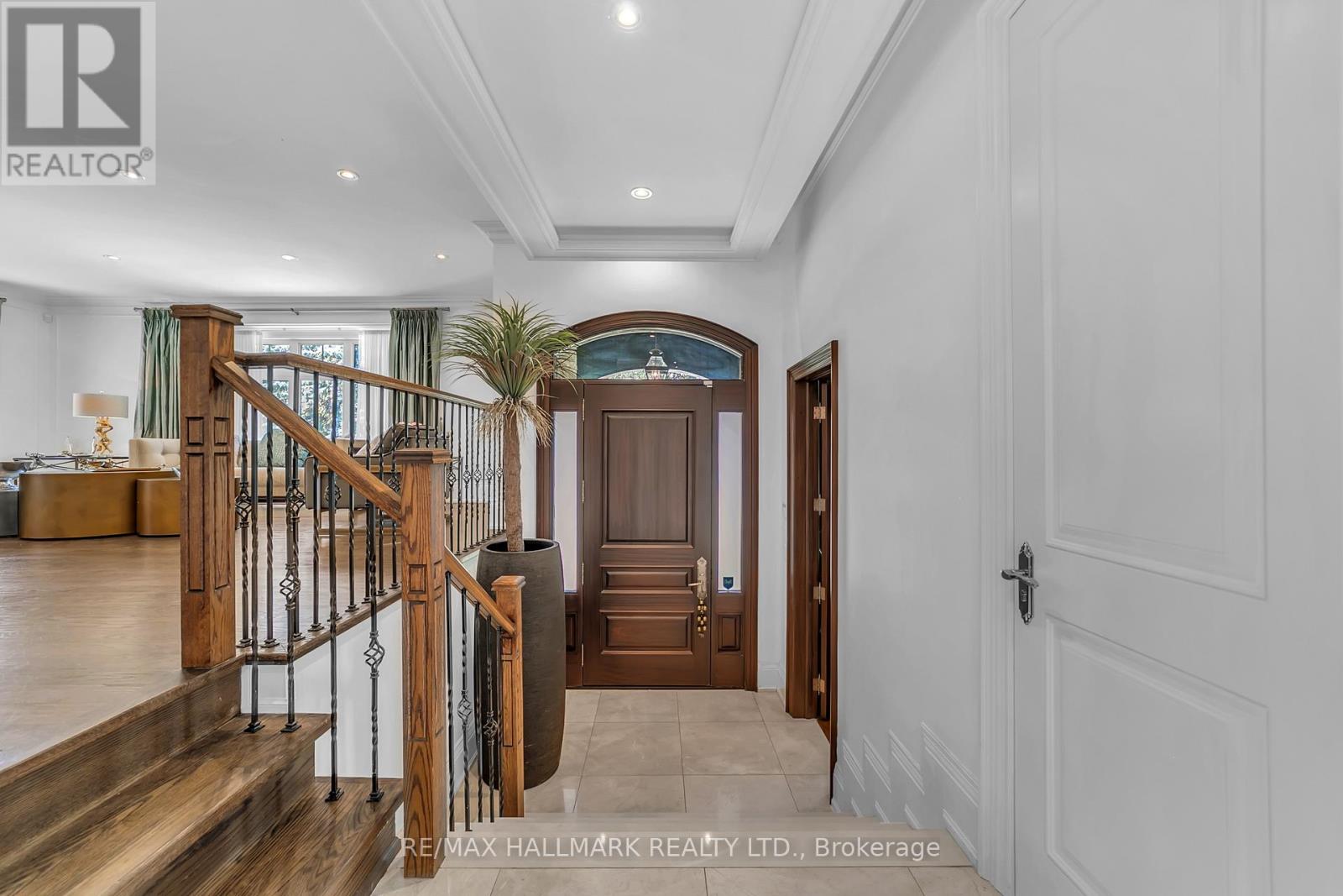 Property at 48 HURLINGHAM CRESCENT E image 4