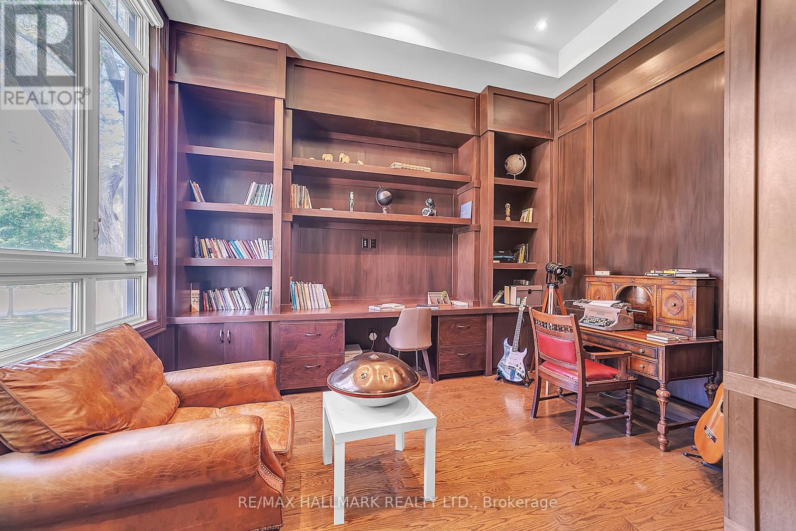 Property at 48 HURLINGHAM CRESCENT E image 5