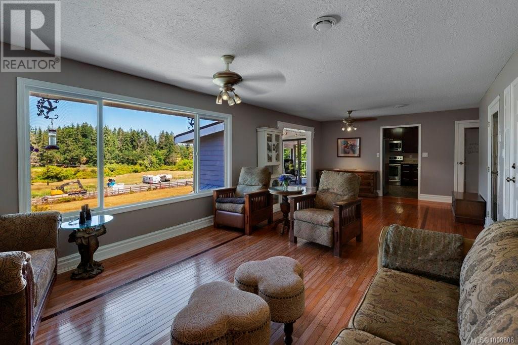 Property at 2028 Cathers Dr image 2