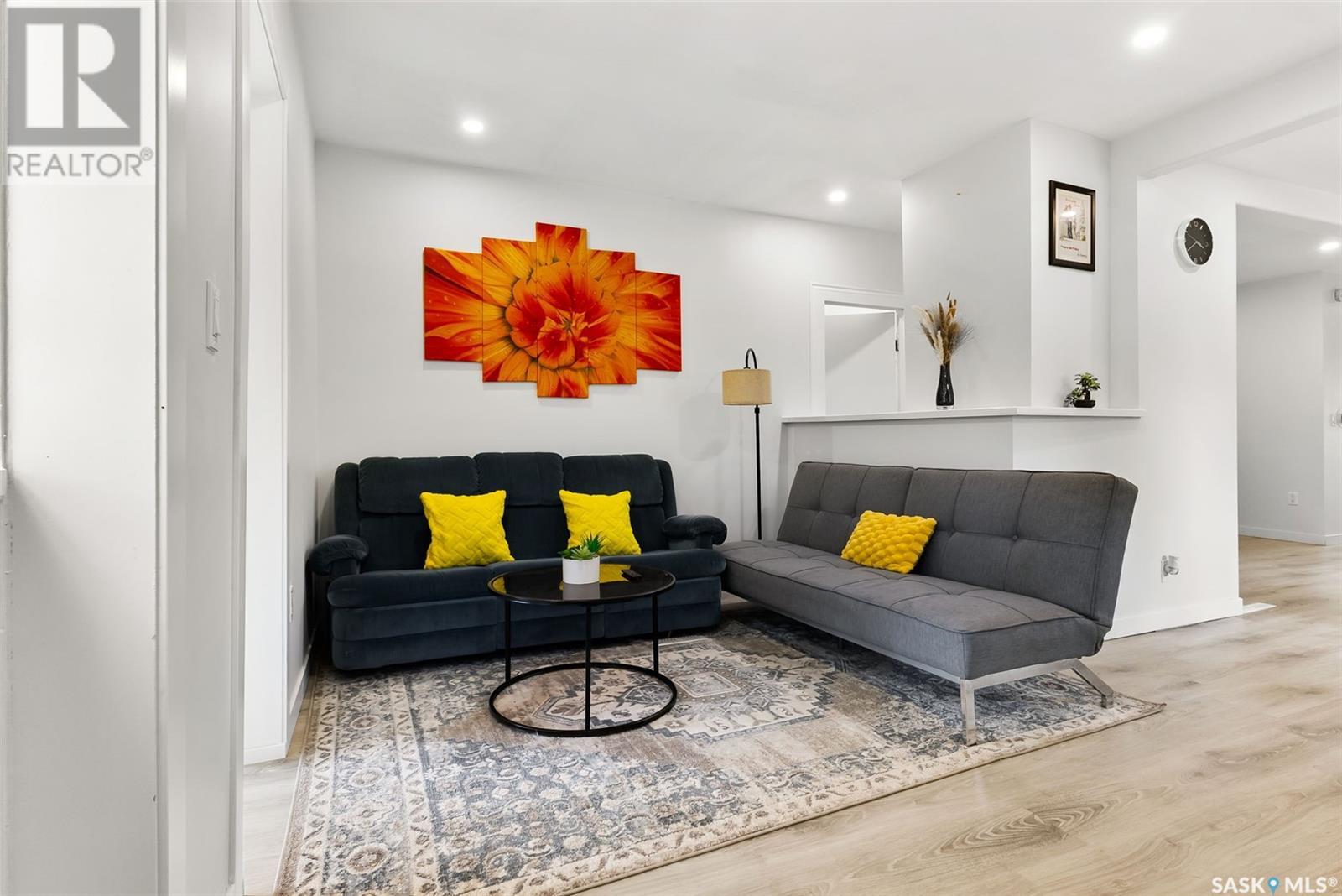 2076 Queen Street, Regina, Saskatchewan  S4T 4C1 - Photo 3 - SK014315