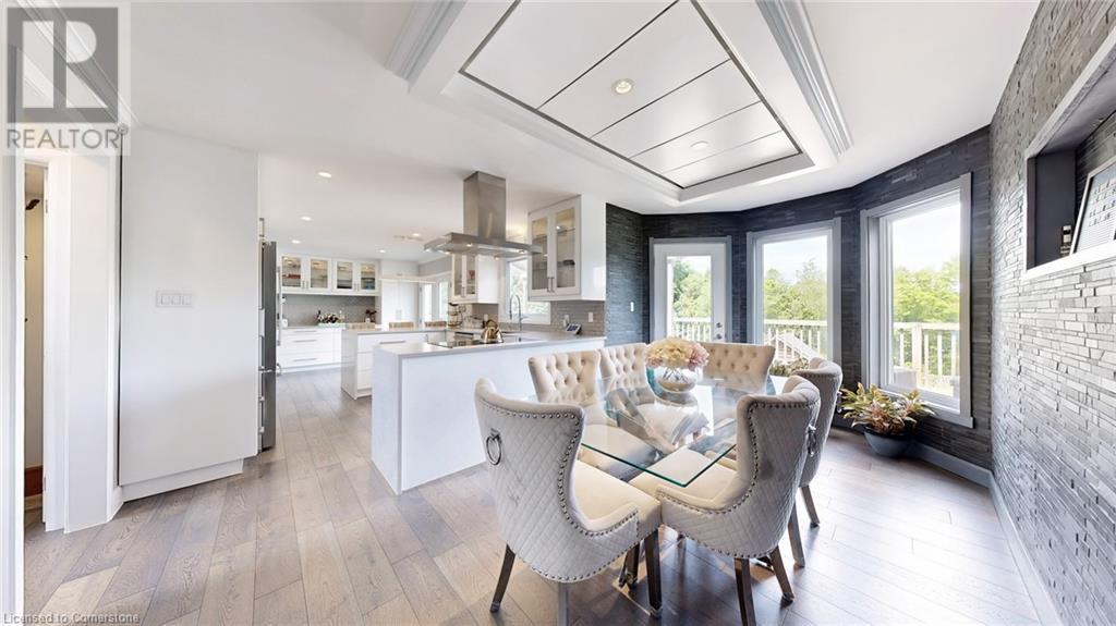 Property at 9 OLDFIELD Court image 4