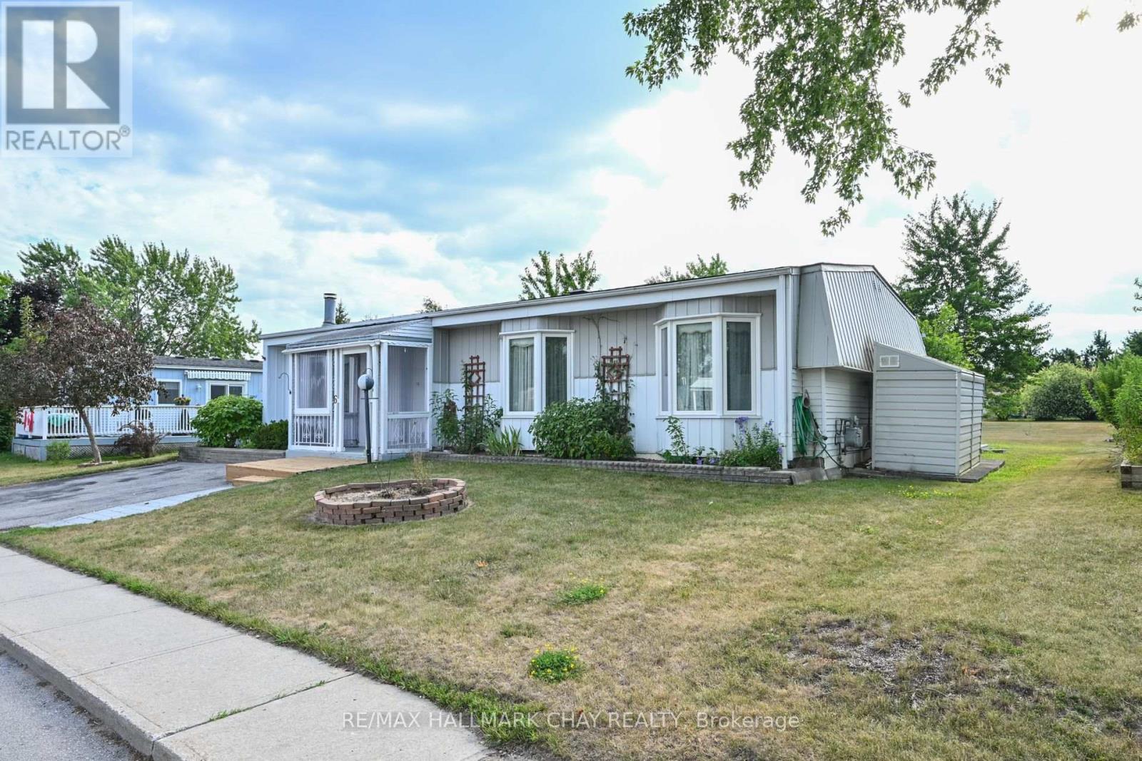 Property at 6 TERRA NOVA ARM image 3