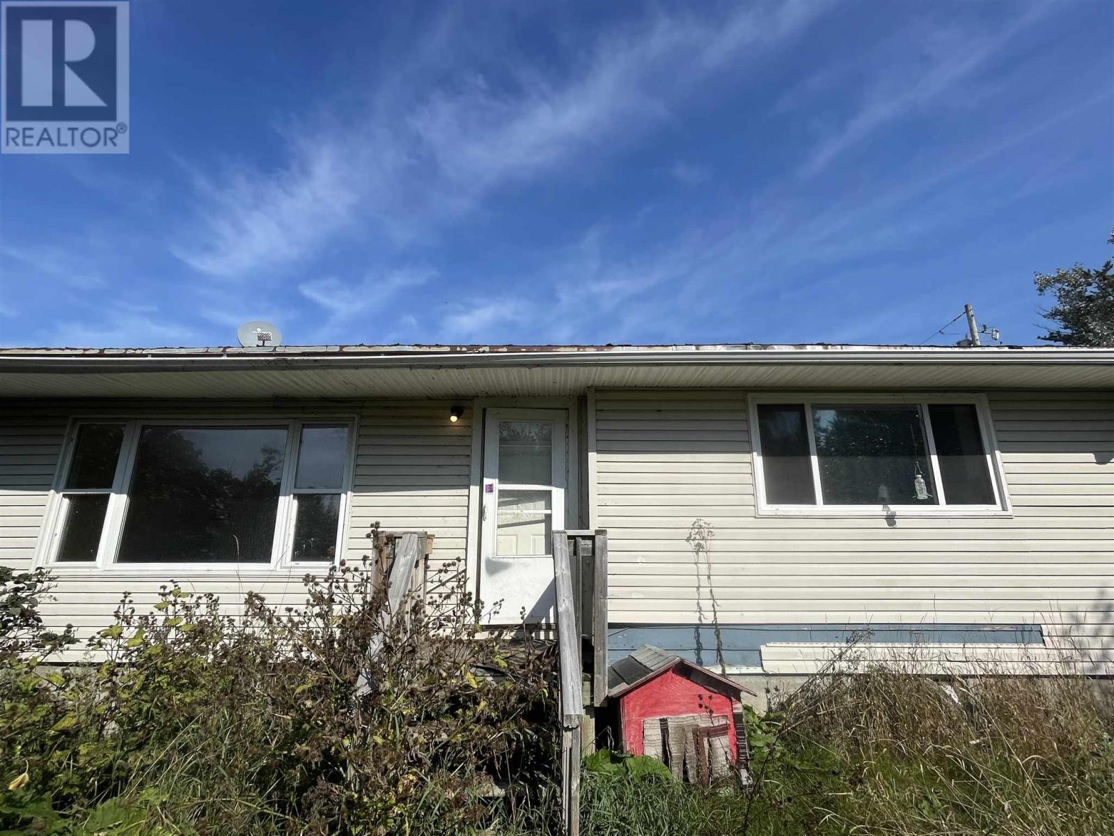 105 Railway AVE W, Dinorwic, Ontario