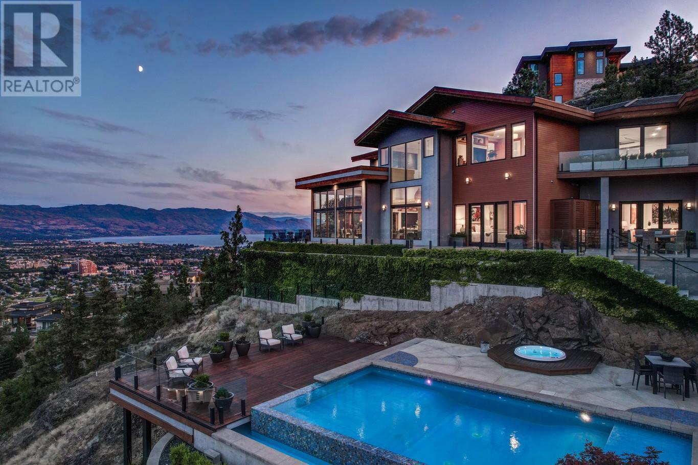 733 Forestridge Lane, Kelowna, British Columbia