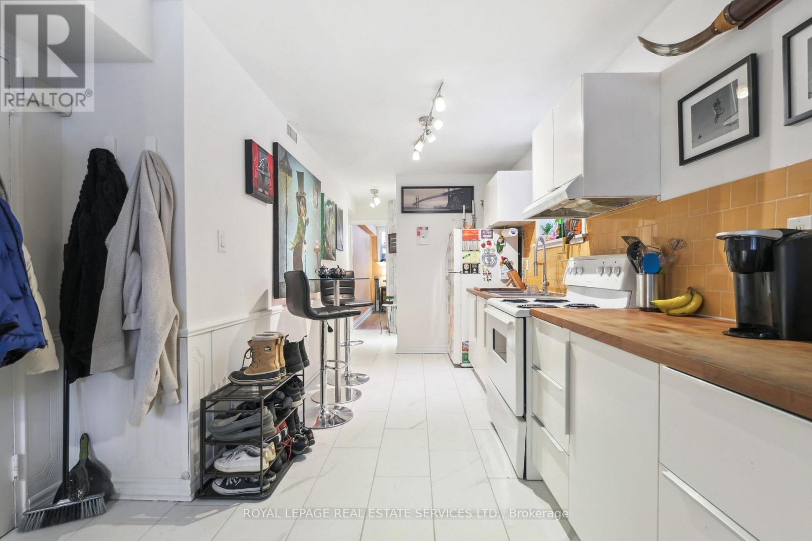60 Murrie Street, Toronto, Ontario  M8V 1X7 - Photo 6 - W12318068
