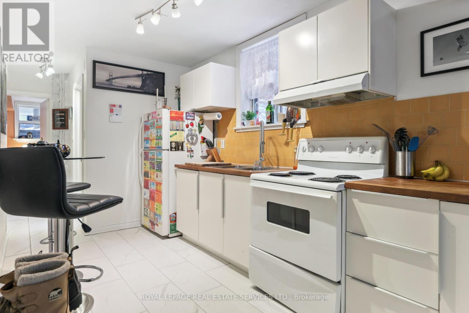 60 Murrie Street, Toronto, Ontario  M8V 1X7 - Photo 7 - W12318068