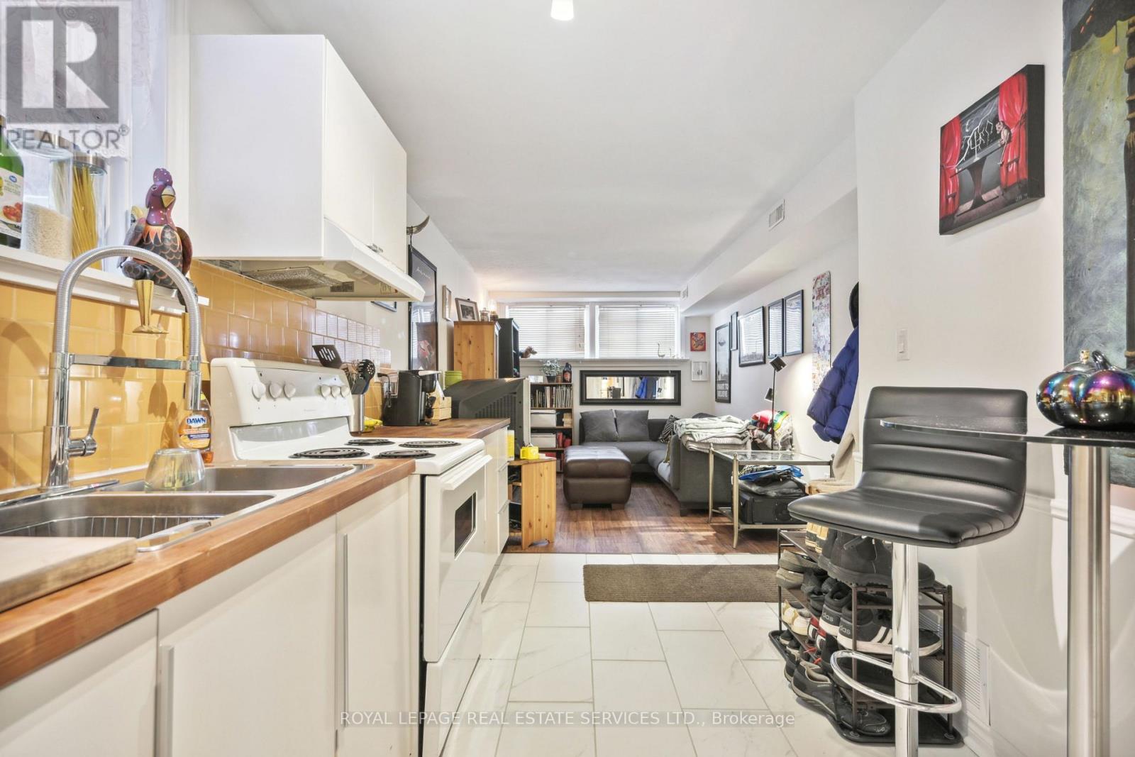 60 Murrie Street, Toronto, Ontario  M8V 1X7 - Photo 8 - W12318068