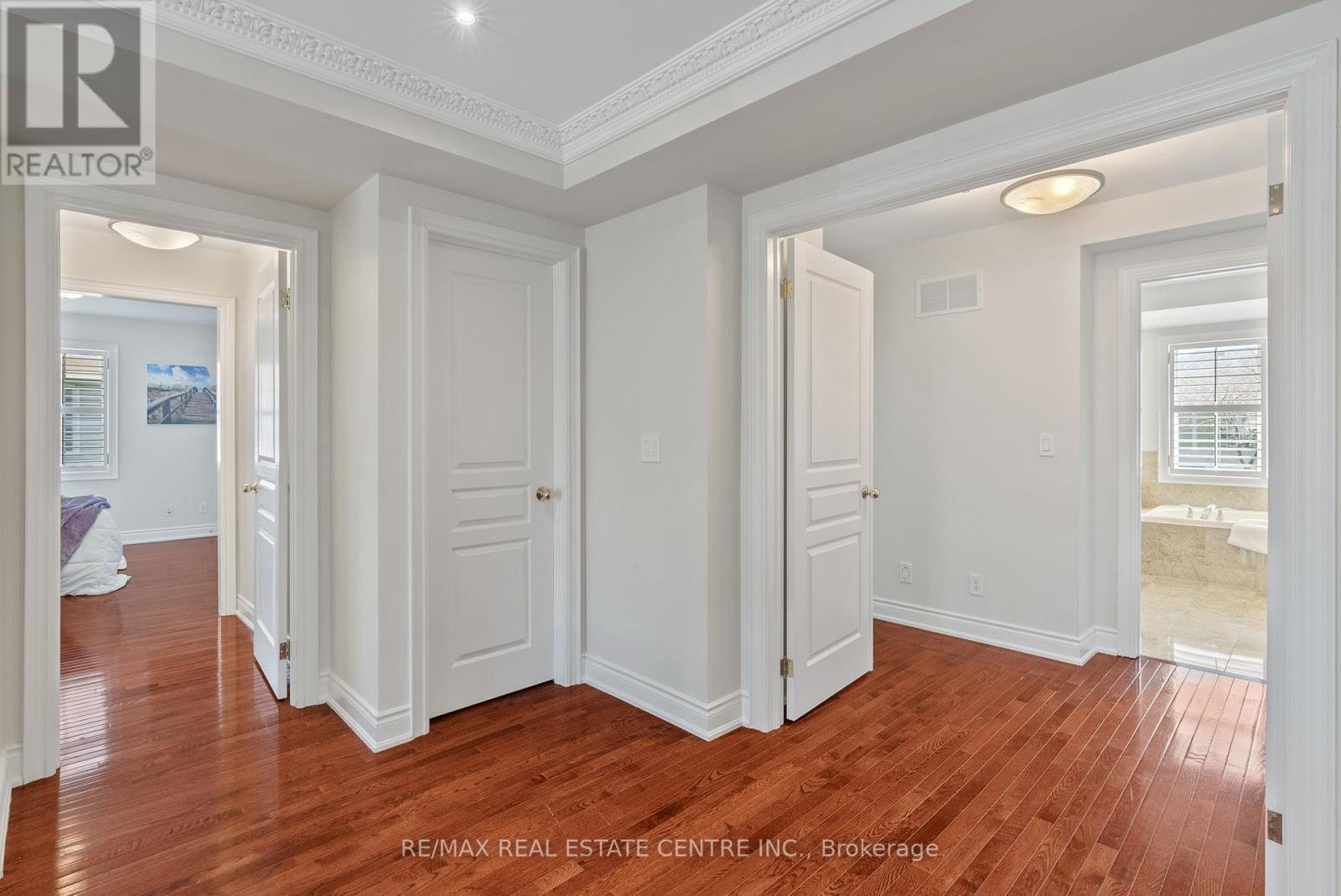 819 Canyon Street, Mississauga, Ontario  L5H 4M3 - Photo 23 - W12318084