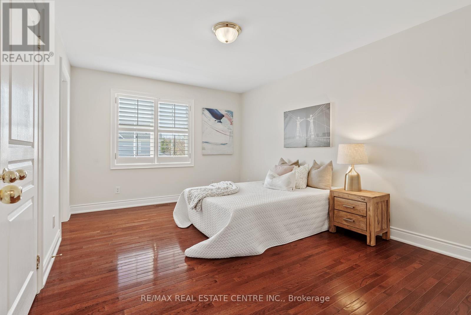 819 Canyon Street, Mississauga, Ontario  L5H 4M3 - Photo 29 - W12318084