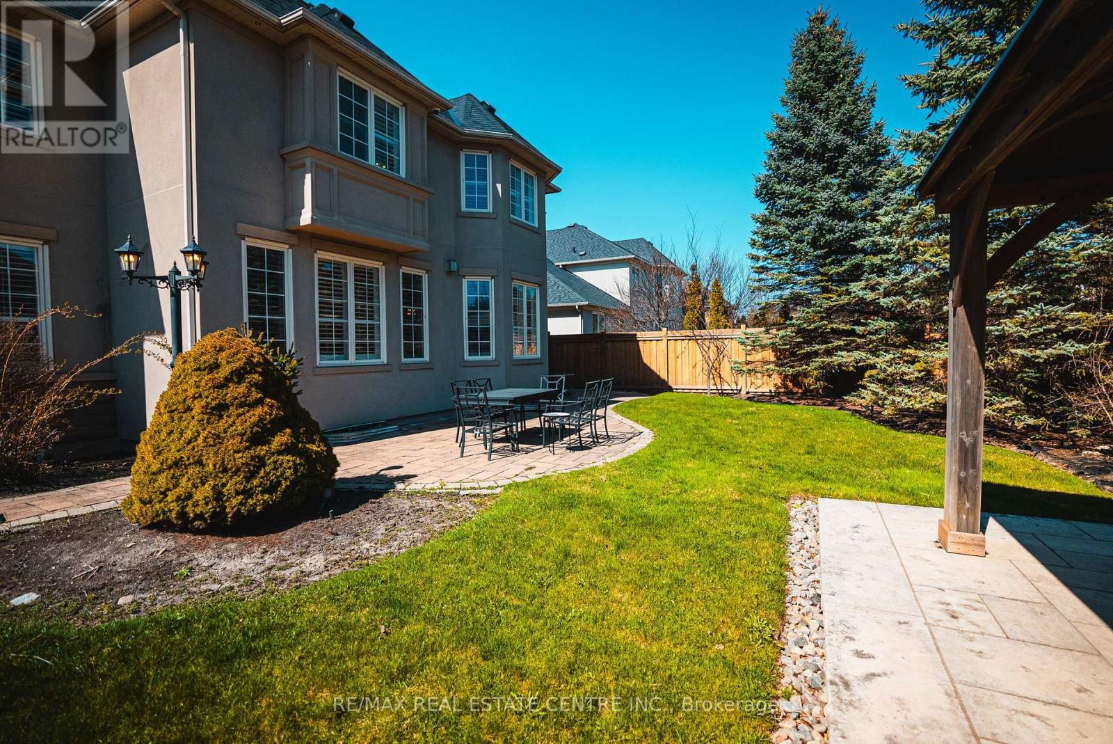 819 Canyon Street, Mississauga, Ontario  L5H 4M3 - Photo 49 - W12318084