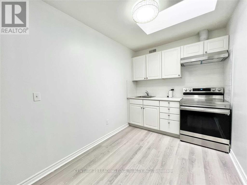 202 - 113 James Street N, Hamilton, Ontario  L8R 2K6 - Photo 6 - X12318092