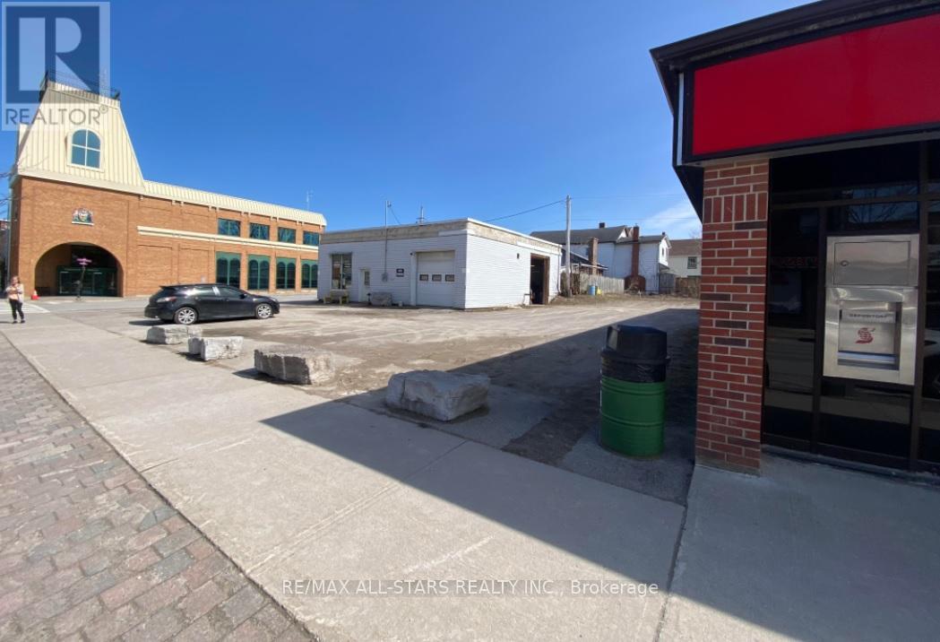 6 Cameron Street W, Brock, Ontario  L0E 1E0 - Photo 2 - N12318168