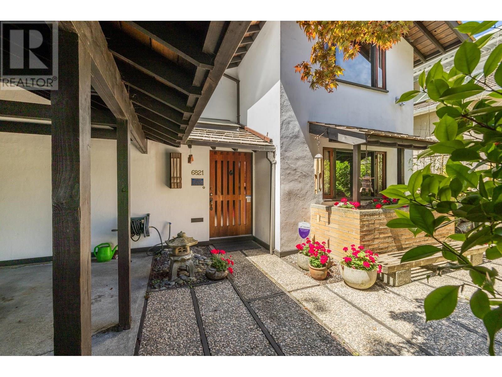 Property at 6821 LAUREL STREET image 3
