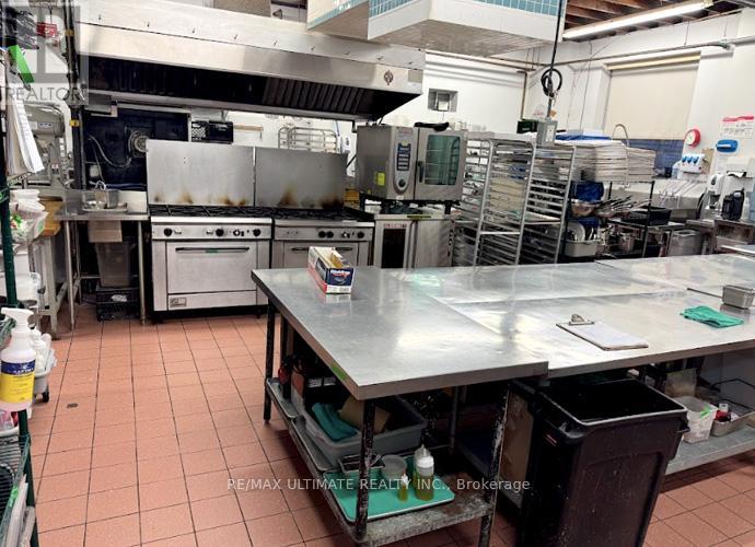 3419 Dundas Street W, Toronto, Ontario  M6S 2S4 - Photo 6 - W12318153