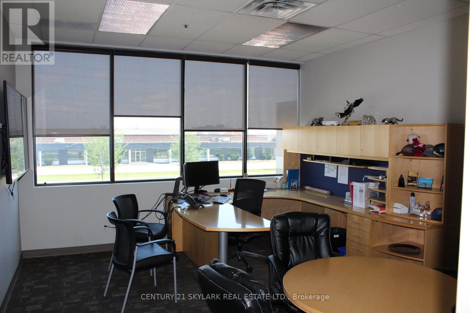 3210 Airway Drive, Mississauga, Ontario  L4V 1Y6 - Photo 11 - W12318164