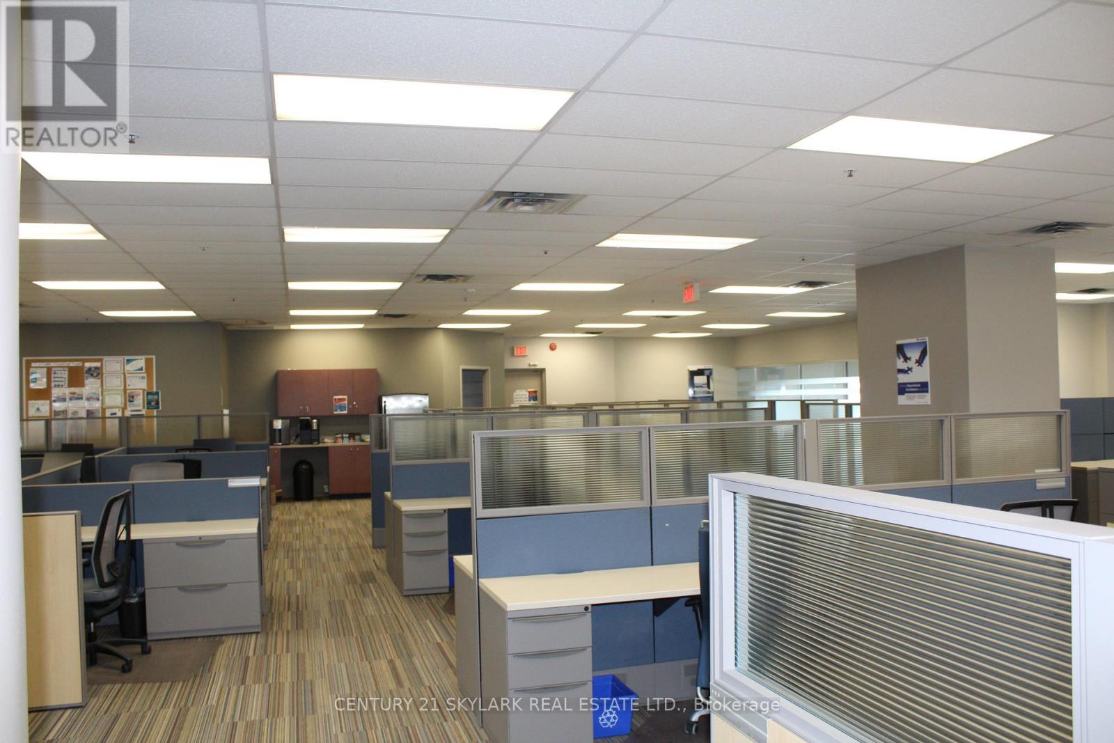 3210 Airway Drive, Mississauga, Ontario  L4V 1Y6 - Photo 8 - W12318164