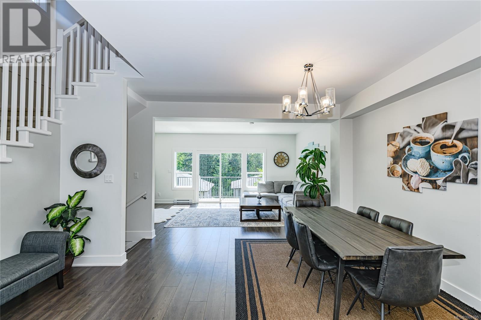 Property at 1256 Solstice Cres image 4