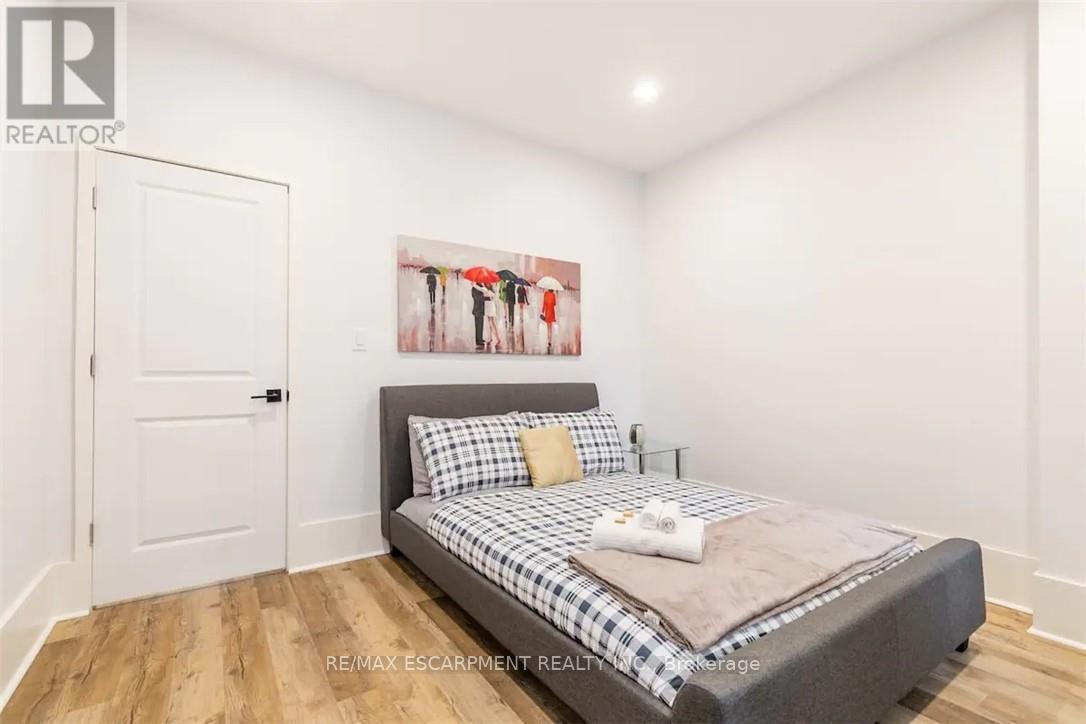 202 - 63 John Street S, Hamilton, Ontario  L8N 2B9 - Photo 11 - X12318170