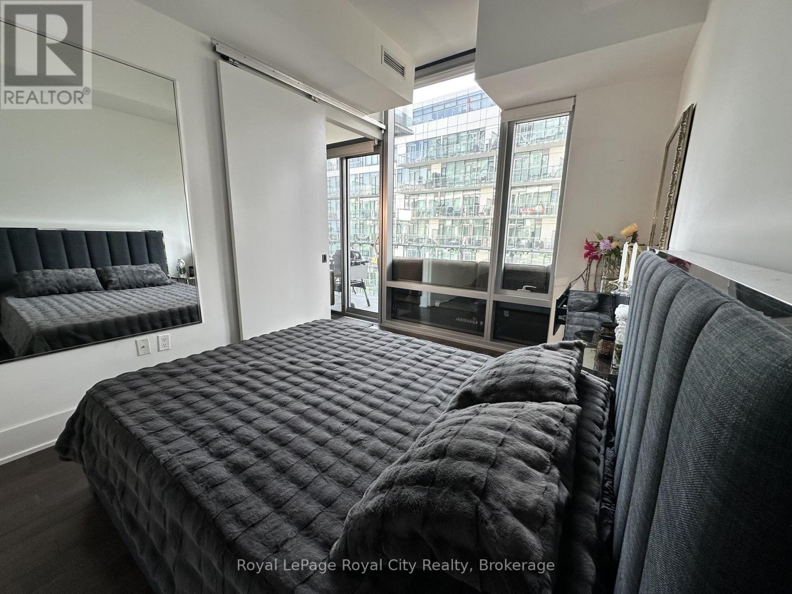830 - 39 Queens Quay E, Toronto, Ontario  M5E 0A5 - Photo 25 - C12318223