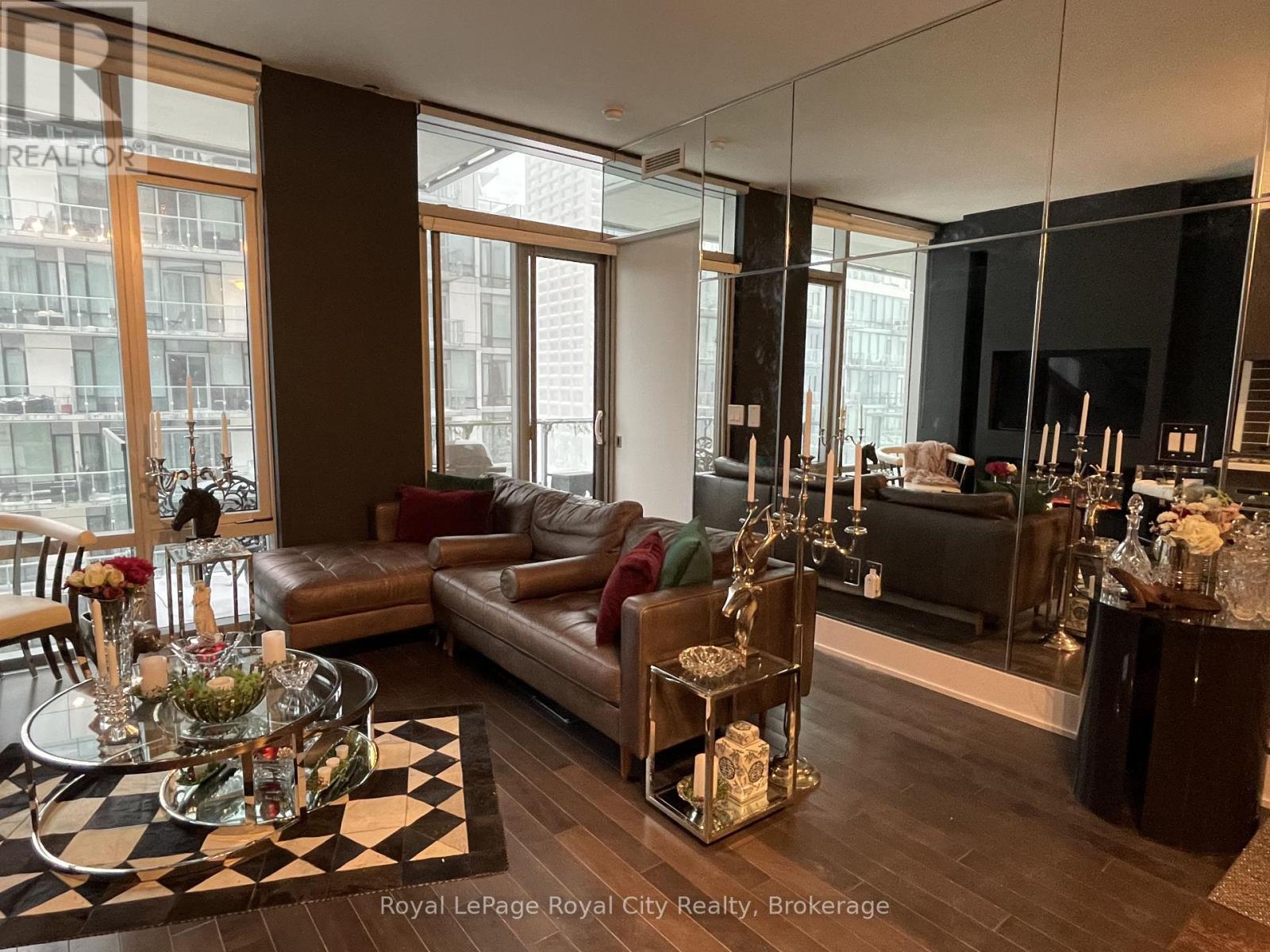 830 - 39 Queens Quay E, Toronto, Ontario  M5E 0A5 - Photo 3 - C12318223