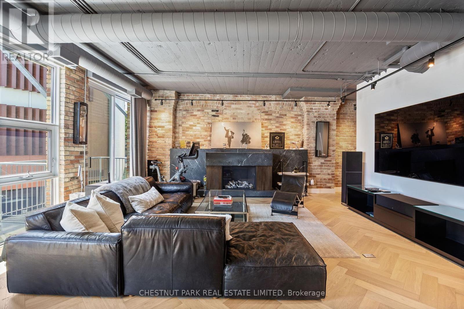 201 - 113 Dupont Street, Toronto, Ontario  M5R 1V4 - Photo 10 - C12318205