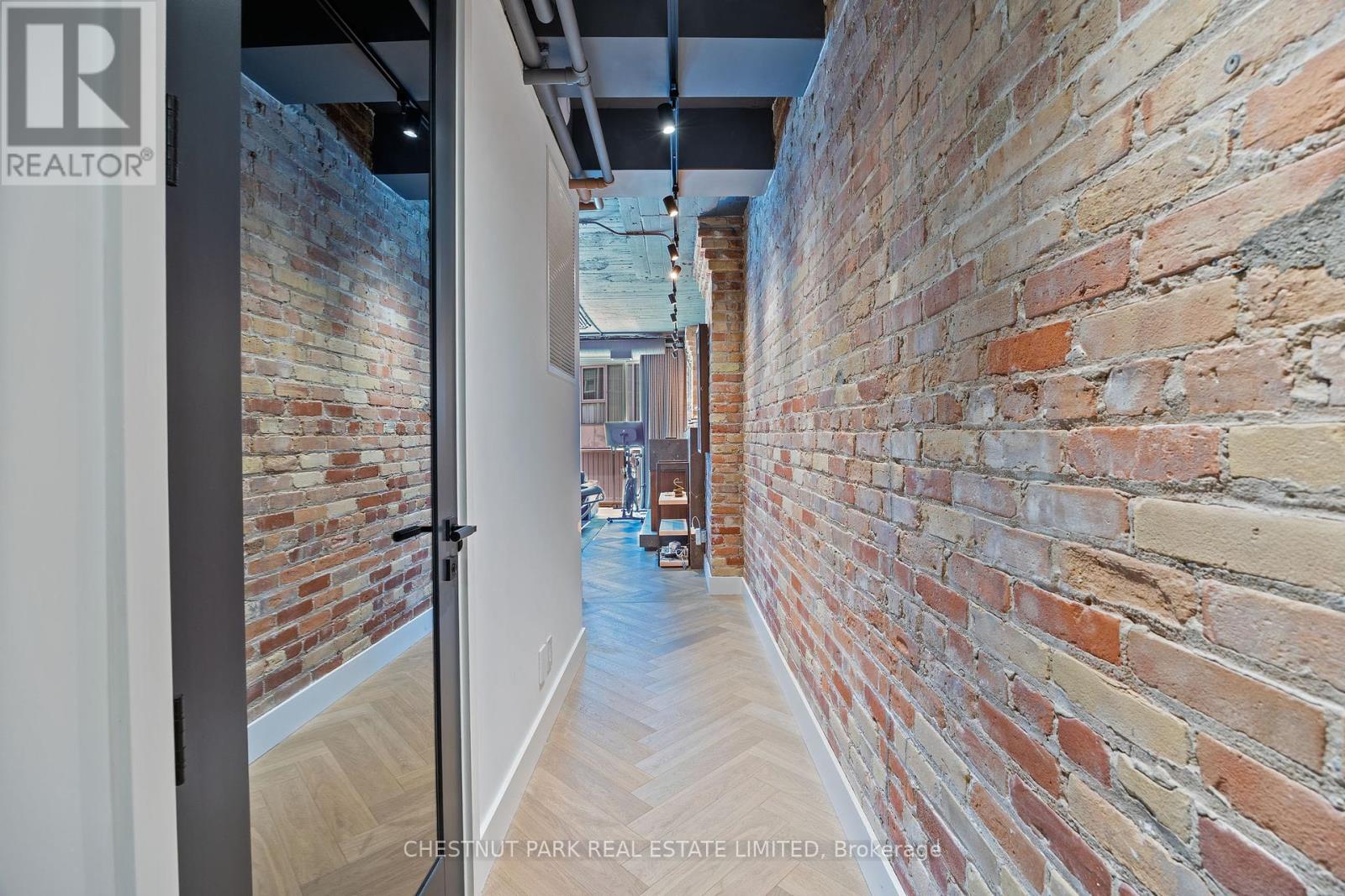 201 - 113 Dupont Street, Toronto, Ontario  M5R 1V4 - Photo 19 - C12318205