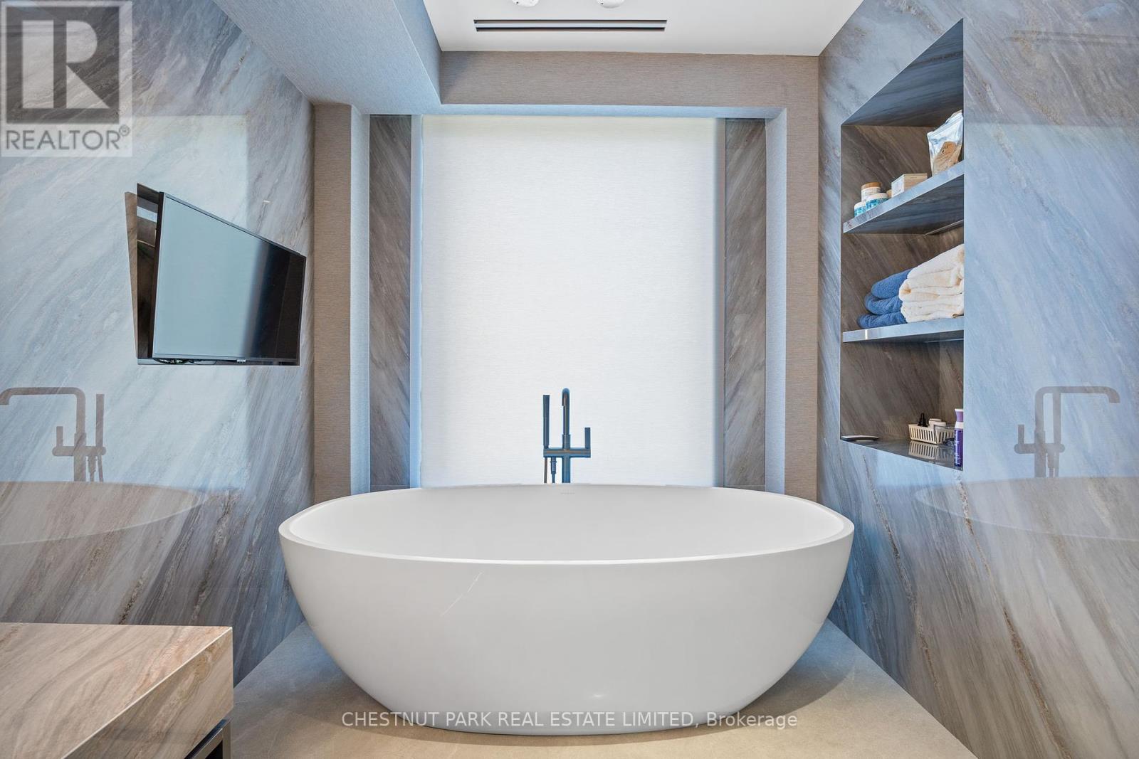 201 - 113 Dupont Street, Toronto, Ontario  M5R 1V4 - Photo 28 - C12318205