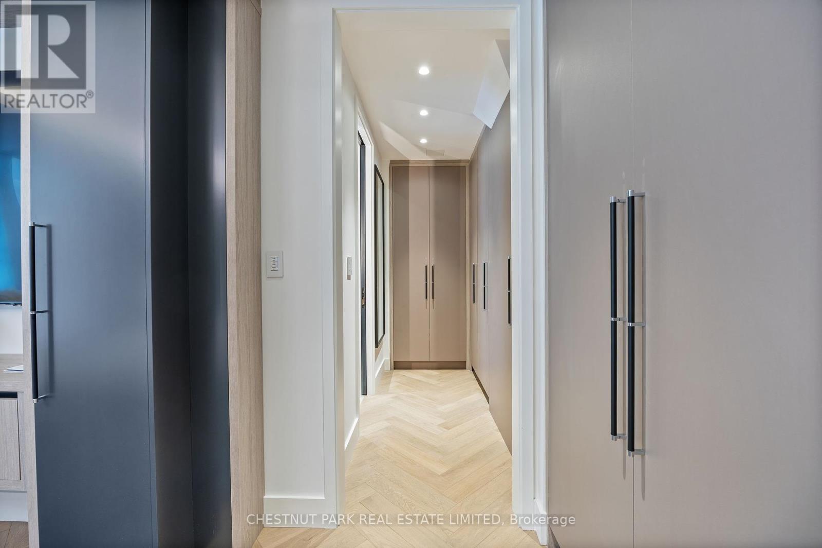 201 - 113 Dupont Street, Toronto, Ontario  M5R 1V4 - Photo 31 - C12318205