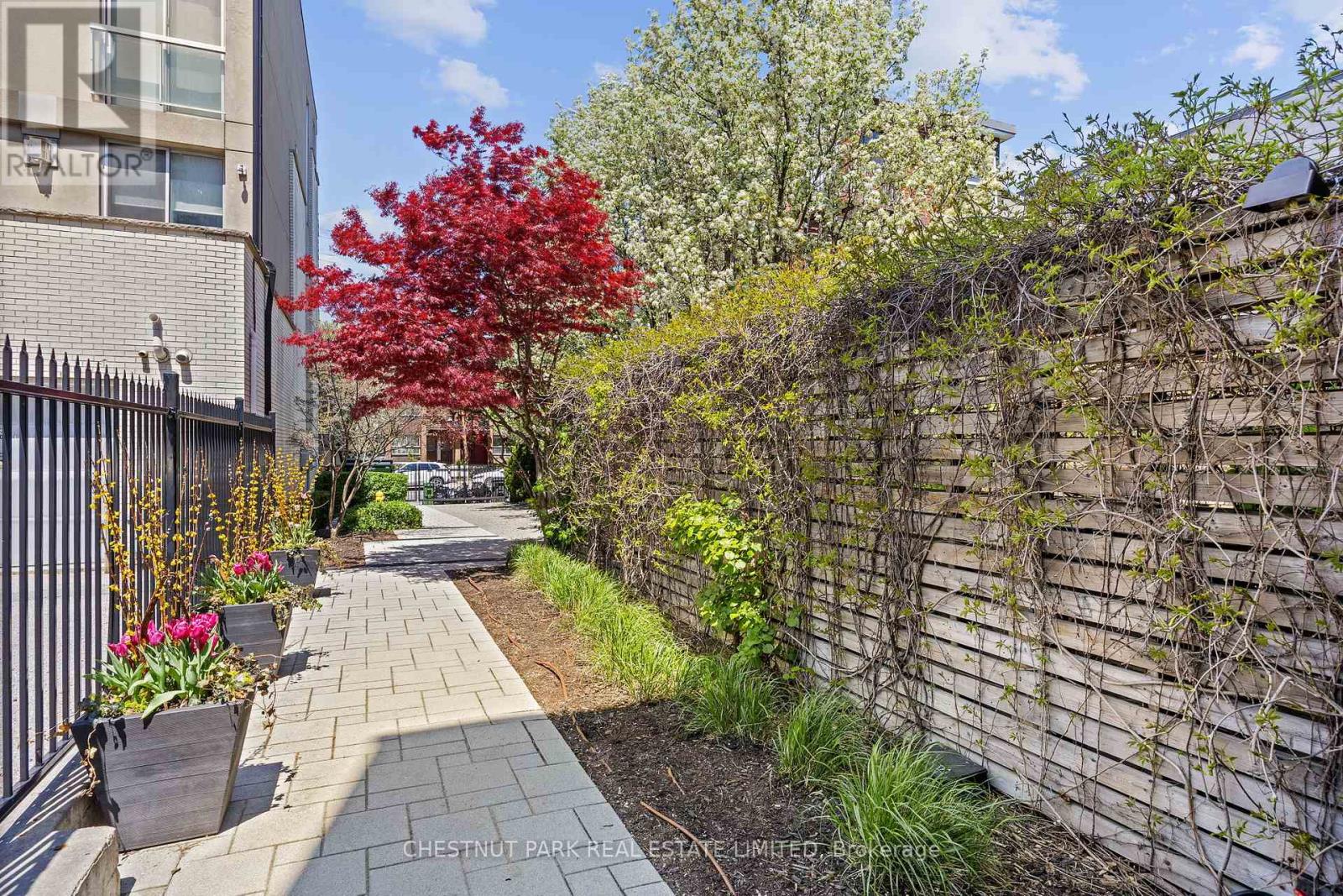 201 - 113 Dupont Street, Toronto, Ontario  M5R 1V4 - Photo 43 - C12318205