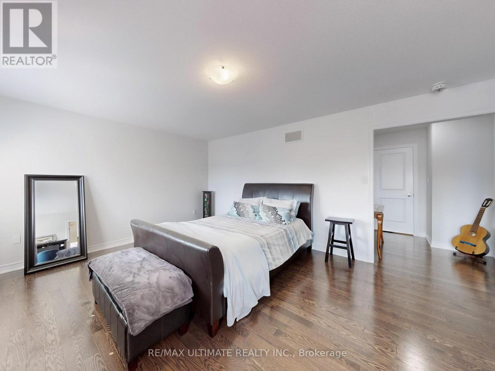 2029 Webster Boulevard, Innisfil, Ontario  L9S 0J8 - Photo 26 - N12318191