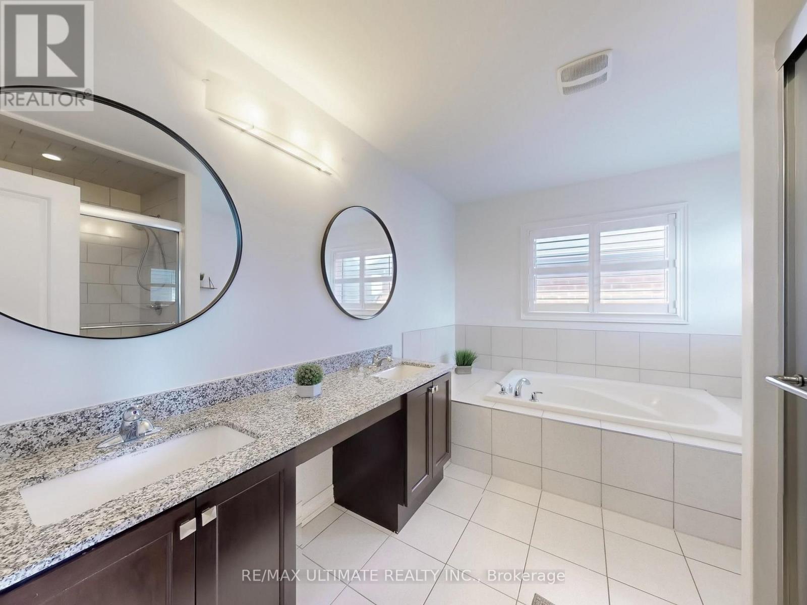 2029 Webster Boulevard, Innisfil, Ontario  L9S 0J8 - Photo 29 - N12318191